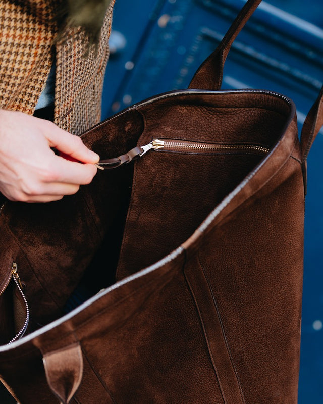 The nubuck tote